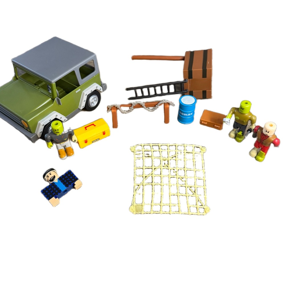 Roblox Apocalypse Rising Vehicle and Figure Set Jazwares Green Jeep Zombies